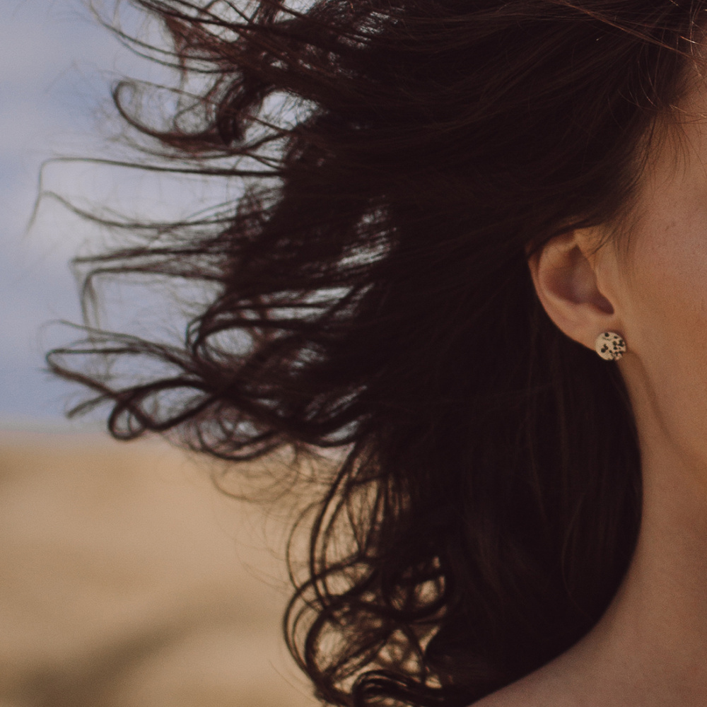 Серьги серебряные вплавленные камни синие