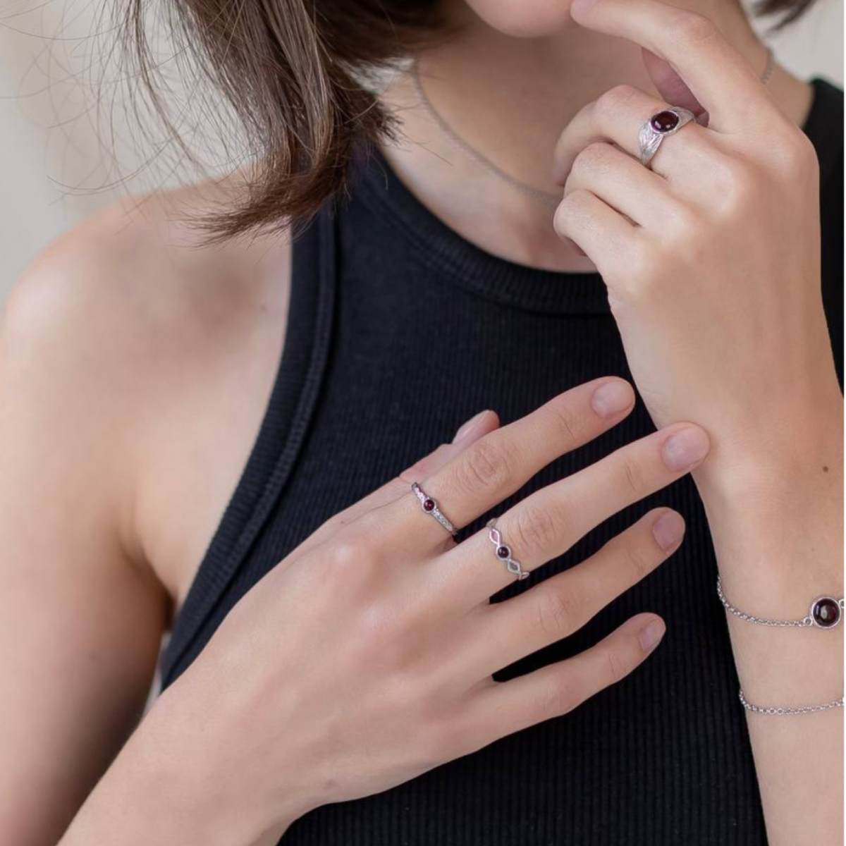 Кольцо с натуральным янтарем