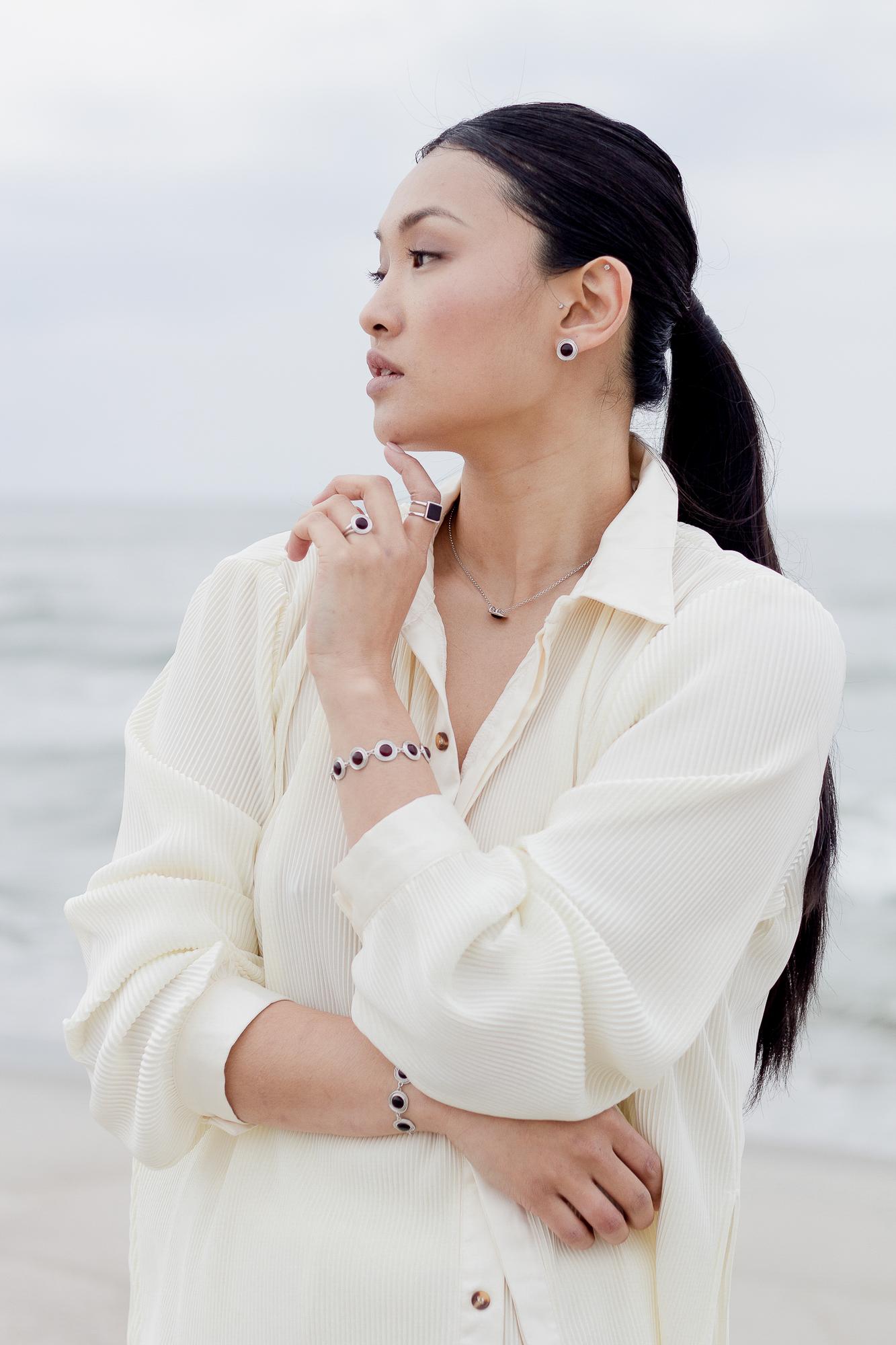 Кольцо с натуральным янтарем Geometry