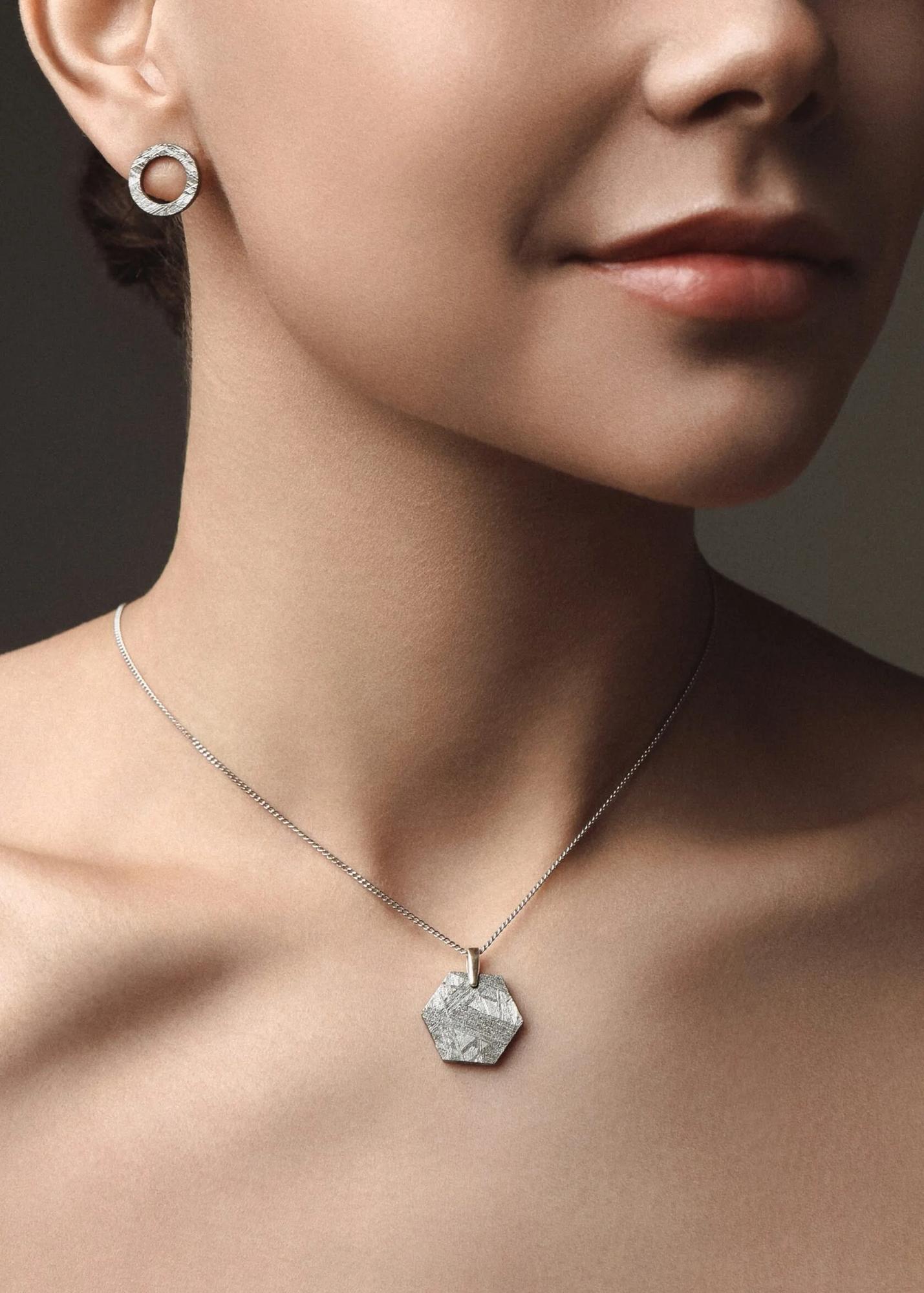 подвеска - шестиугольник цельный