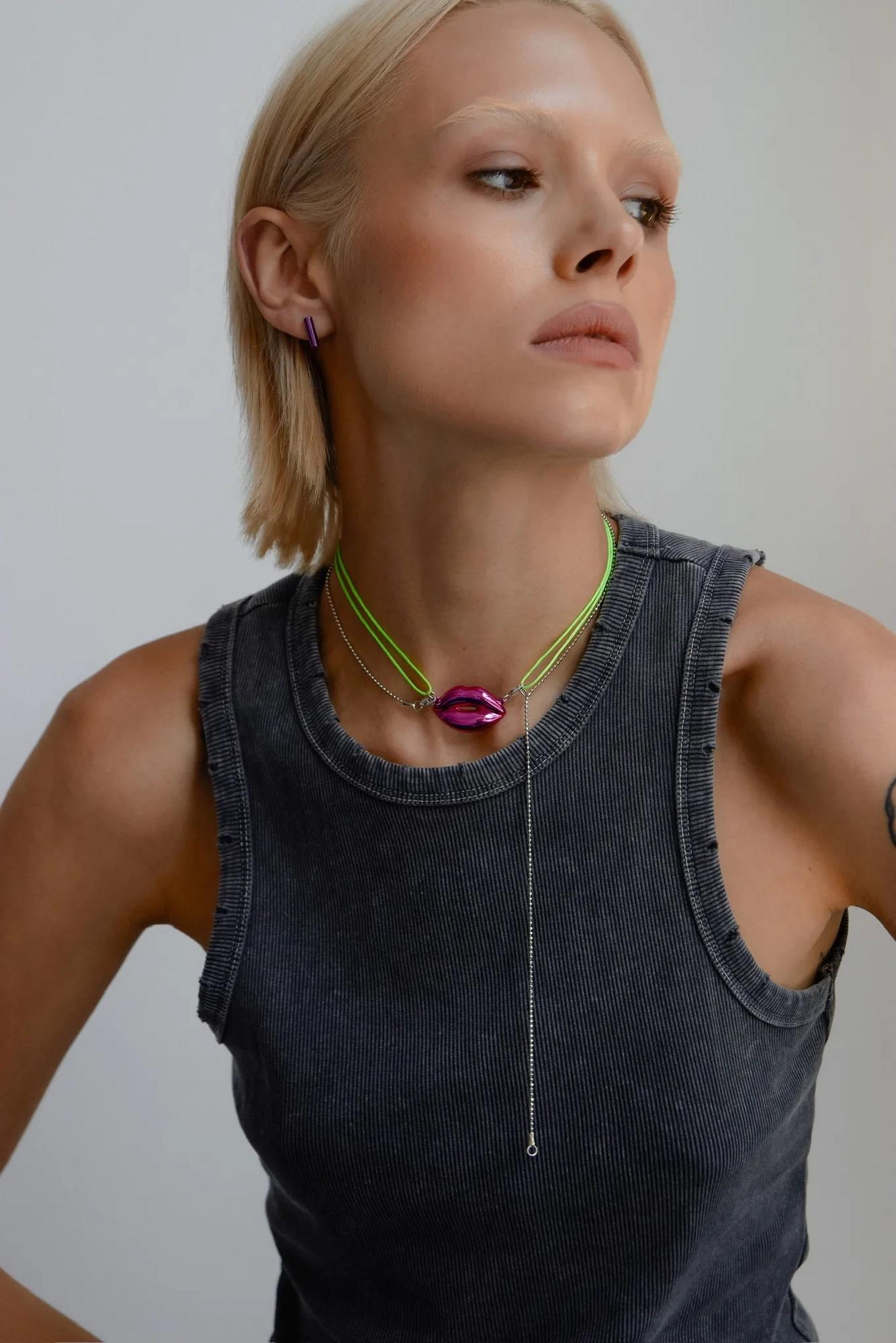 Серебряное колье «Поцелованная» fuchsia