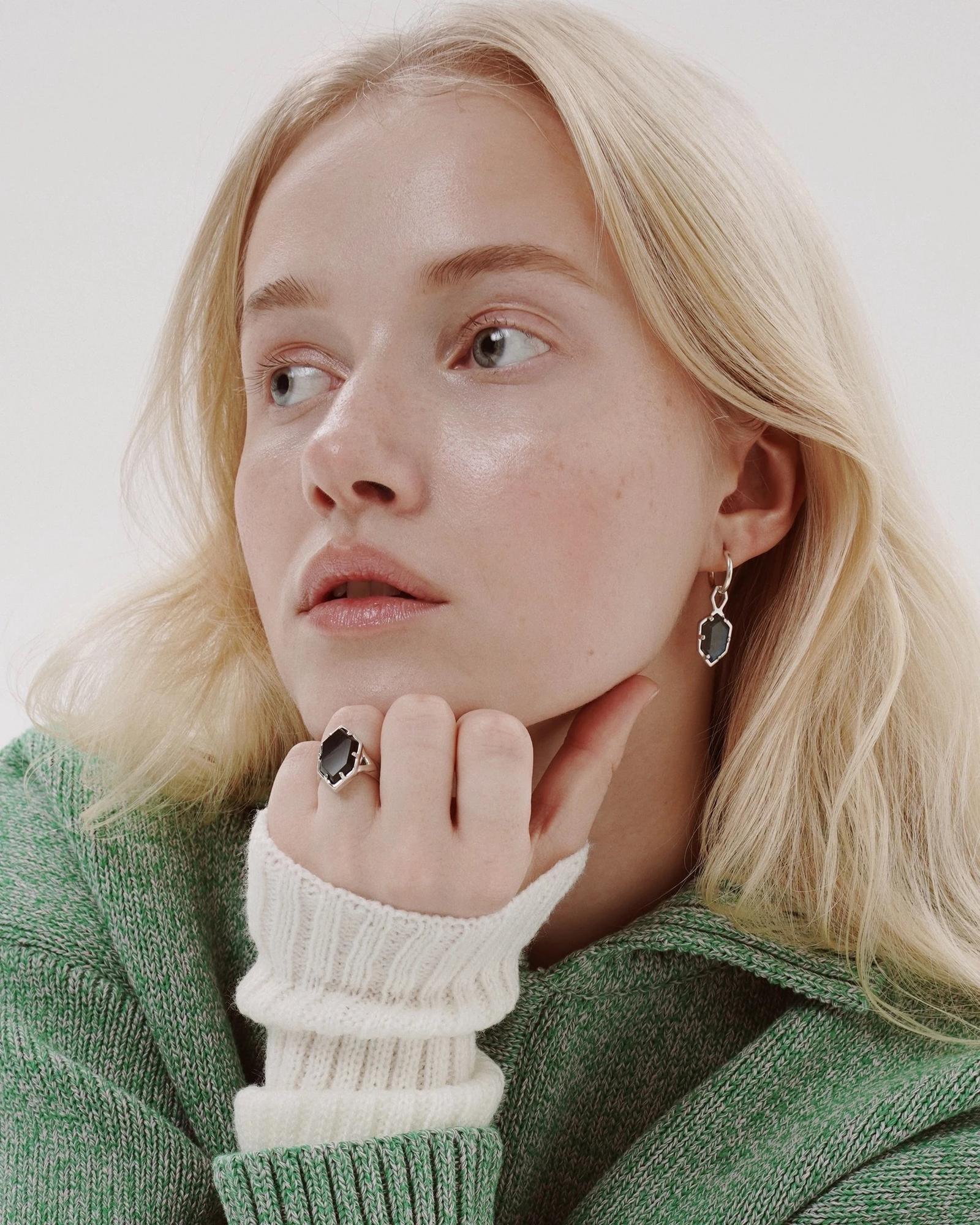 Шарм HONU с черным ониксом