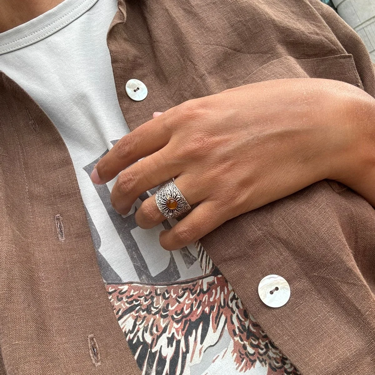 Кольцо серебряное с янтарём из трех частей