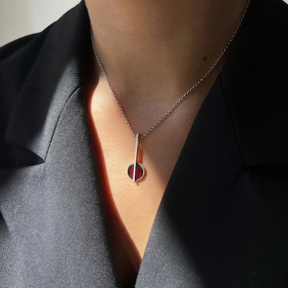 Кулон серебряный с янтарём P20047SV