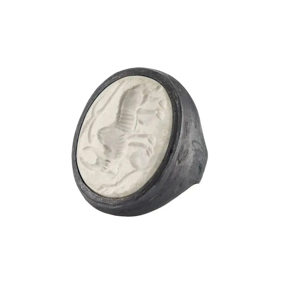 Кольцо-печатка с инталией (агат)