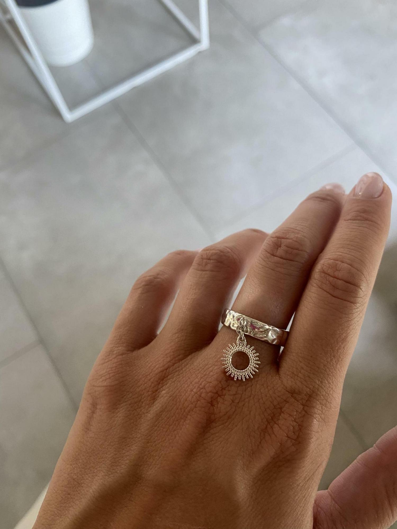 Кольцо фактурное c подвесом солнце