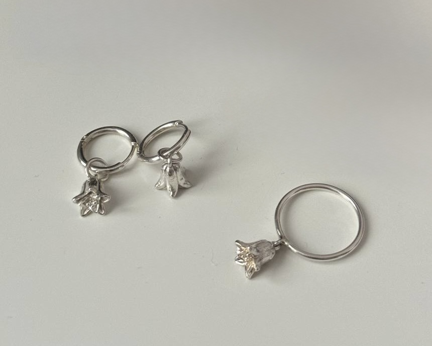 Кольцо с колокольчиком