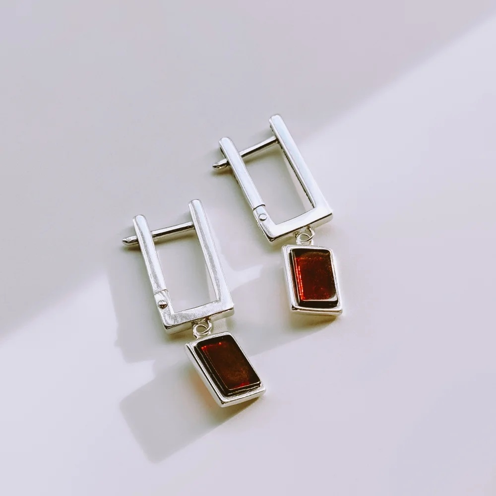 Серебряные серьги с янтарём E20046RV