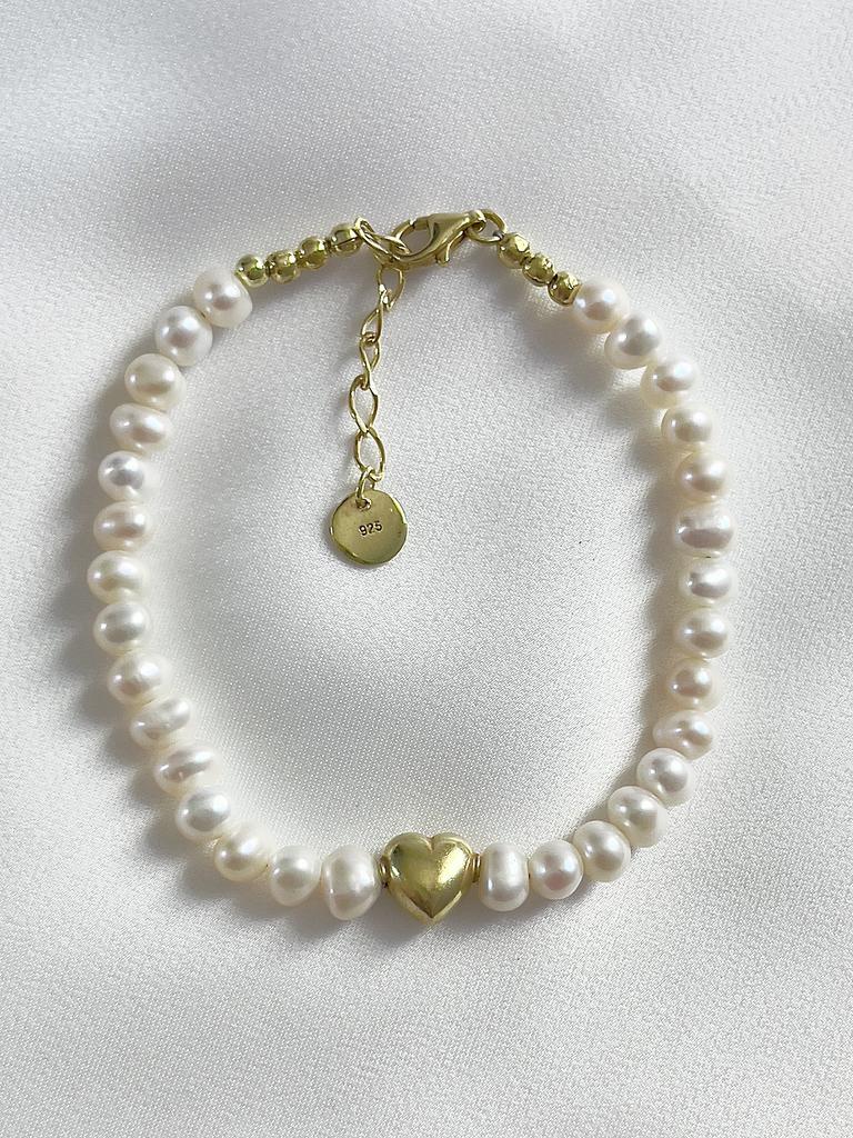 Bracelet "Pearls and silver heart"