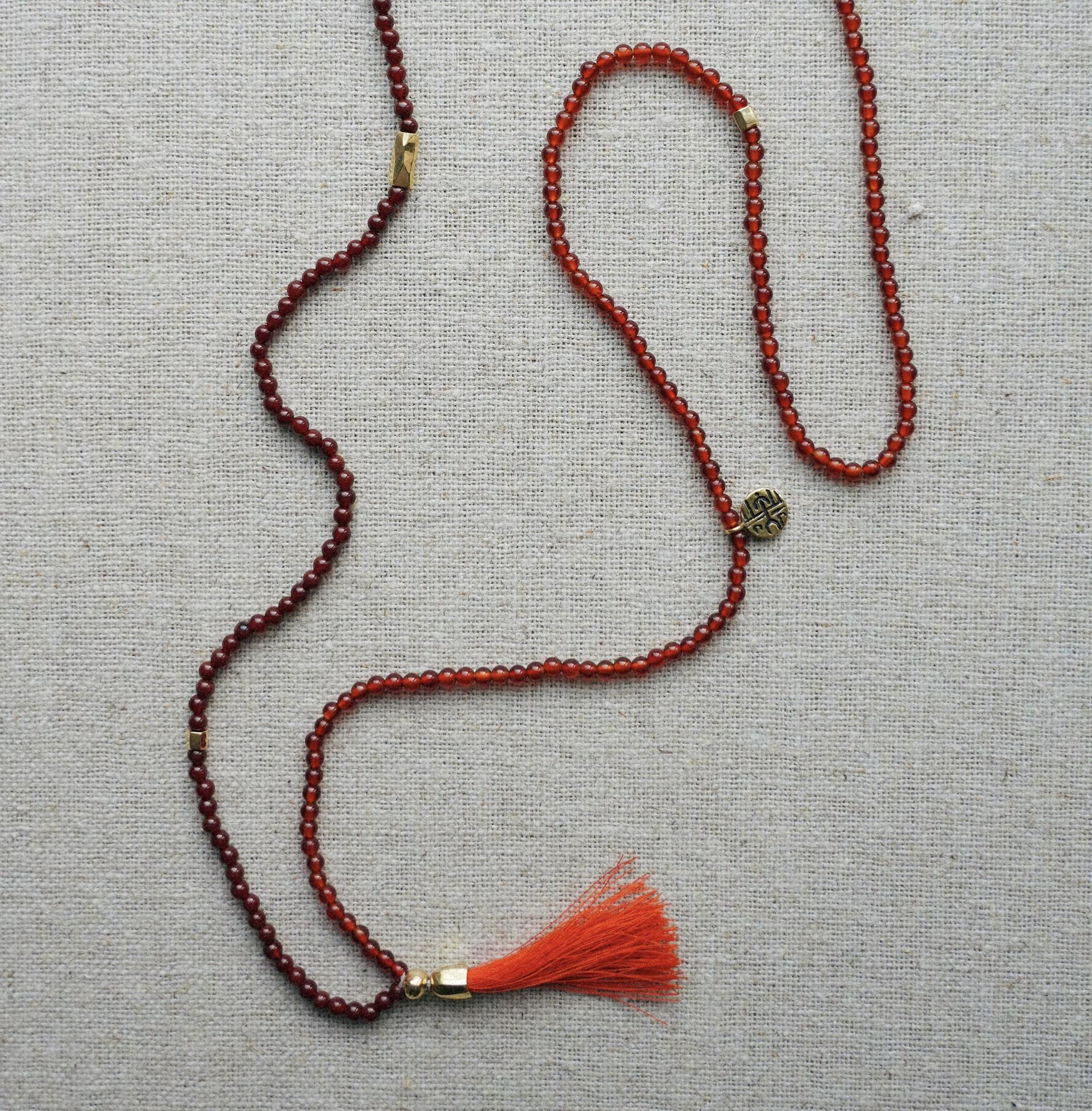 Амулет с сердоликом