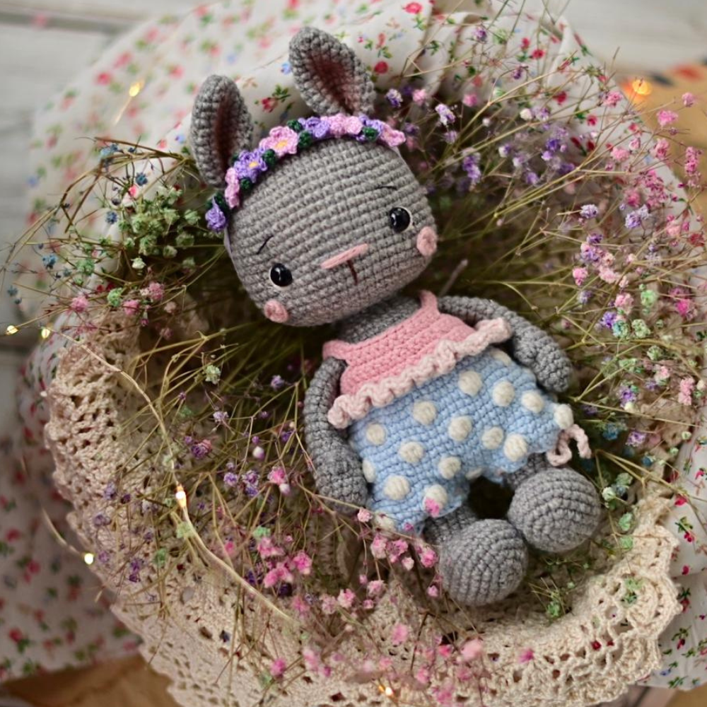 Мастер-класс "Зайчик в венке"