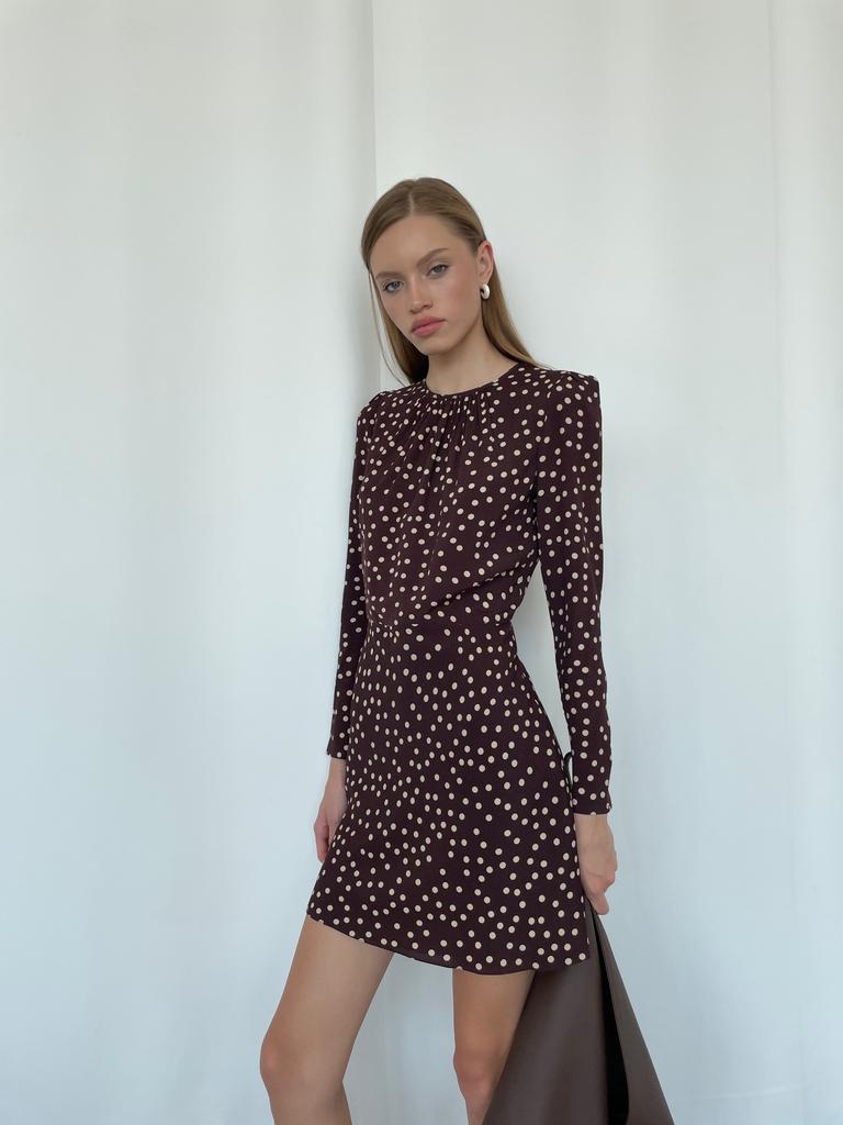 Платье из крепа в горошек