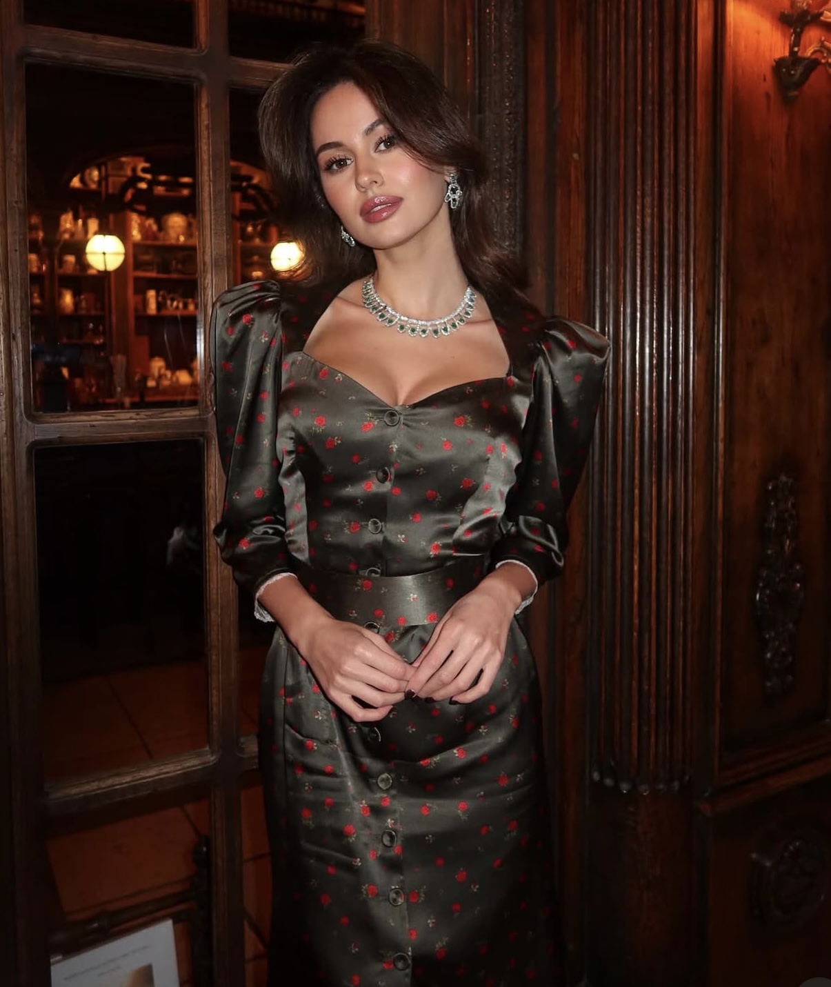 Платье «Valencia» из натурального шелка темно-зеленое с розочками