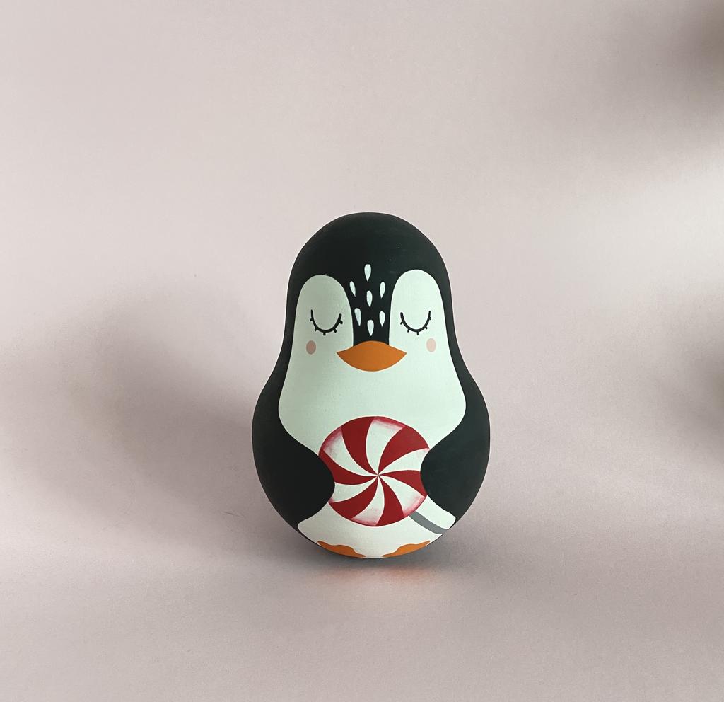Неваляшка "Пингвин с леденцом"