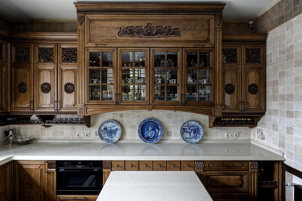 Старых орех, патина чёрная