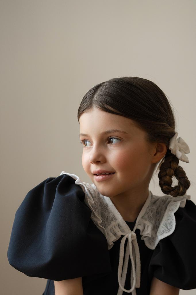 Школьное платье с оборкой