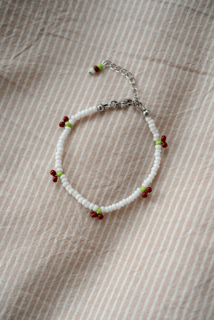 Браслет спелая вишня