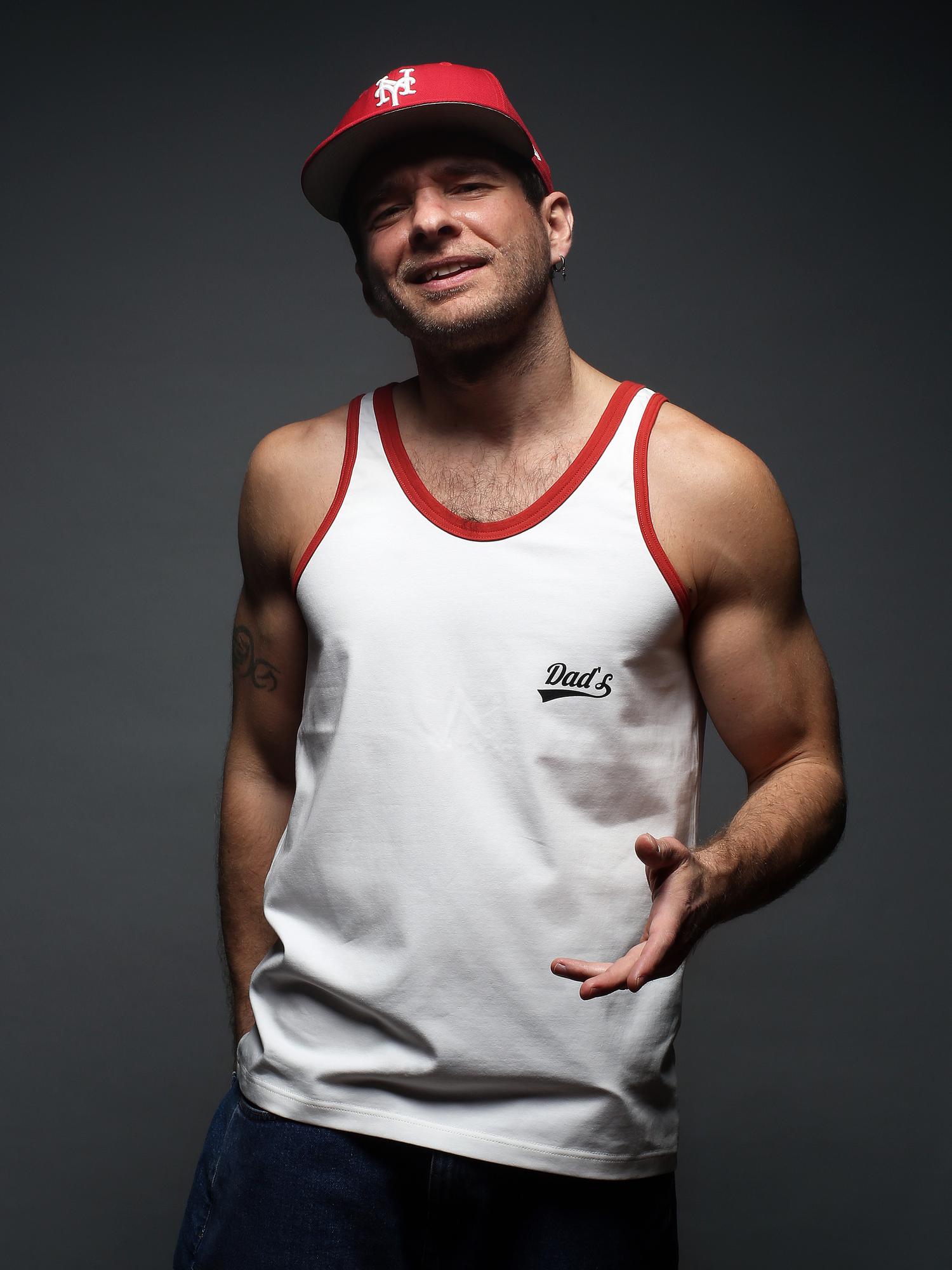 Майка молоко/красный. принт DAD`S