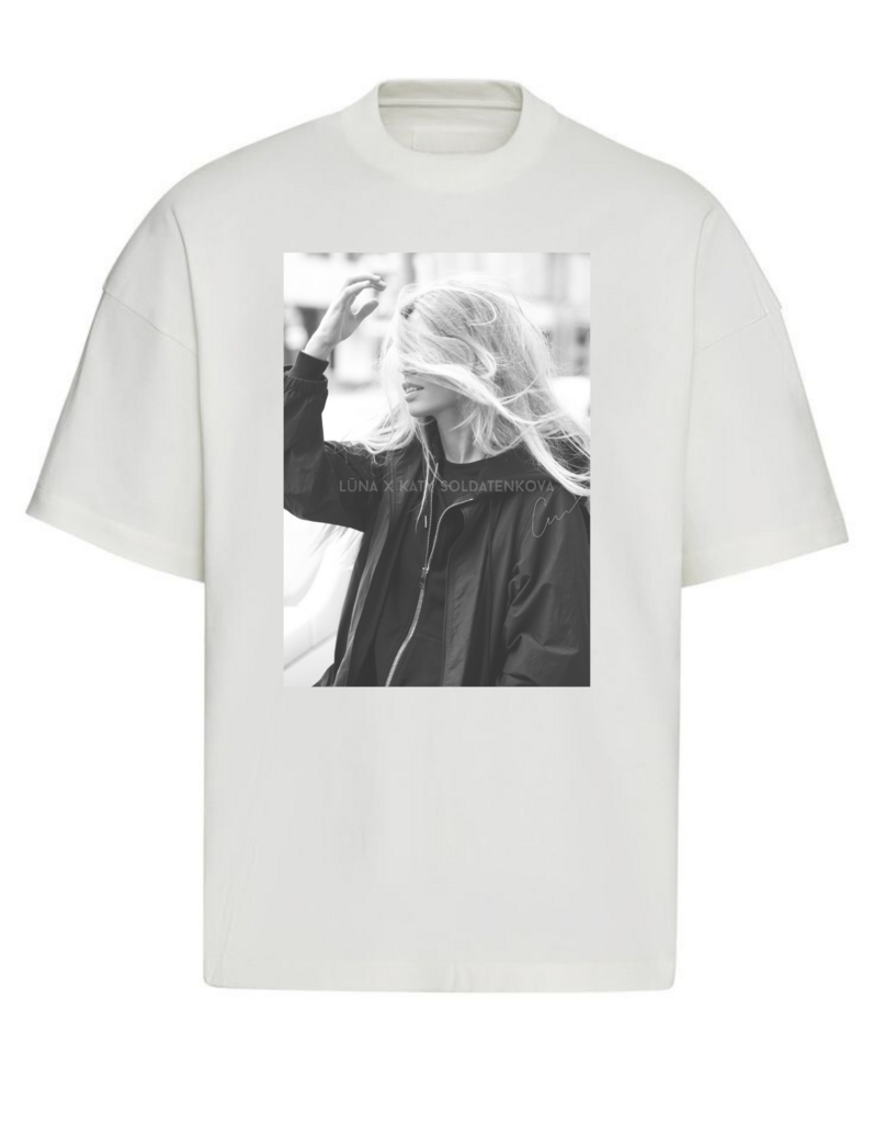 Футболка "ВОЛОСЫ ЛЕТАЮТ"