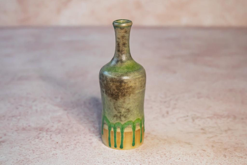 ВАЗА С УЗКИМ ГОРЛОМ "ТРАВА ЭТОЙ ОСЕНЬЮ"