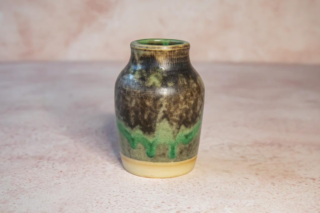 ВАЗА "ТРАВА ЭТОЙ ОСЕНЬЮ"