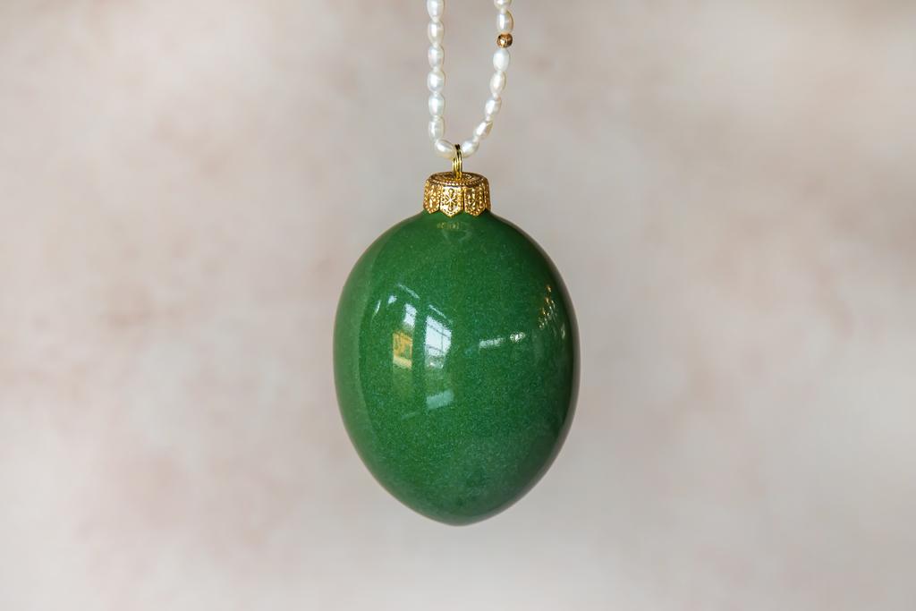 ЯЙЦО "ИЗУМРУДНАЯ КАПЛЯ" размер М