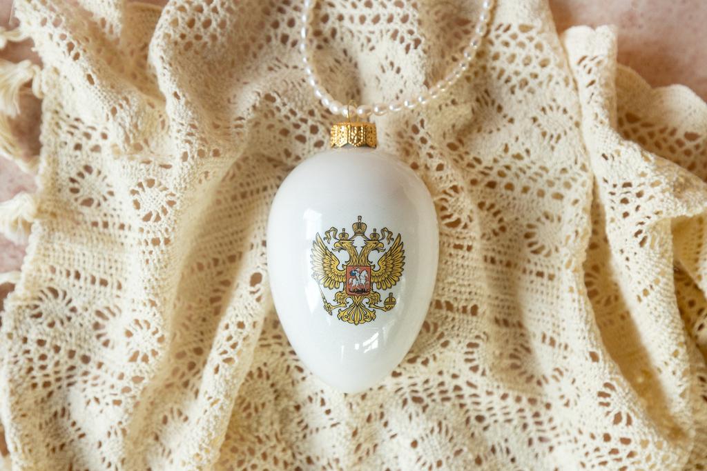 СУВЕНИР-ФАРФОРОВОЕ ЯЙЦО С ГЕРБОМ РОССИИ размер М