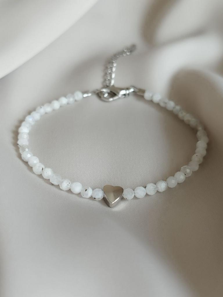 Браслет из лунного камня