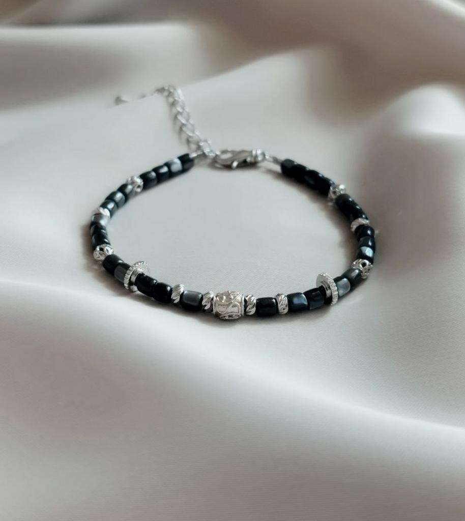 Браслет из перламутра