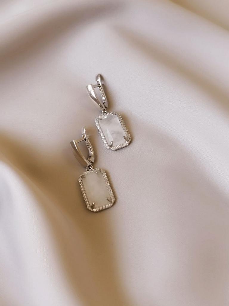 Серьги из белого кварца