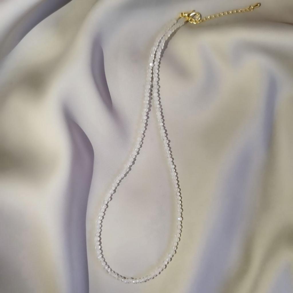 Чокер из лунного камня