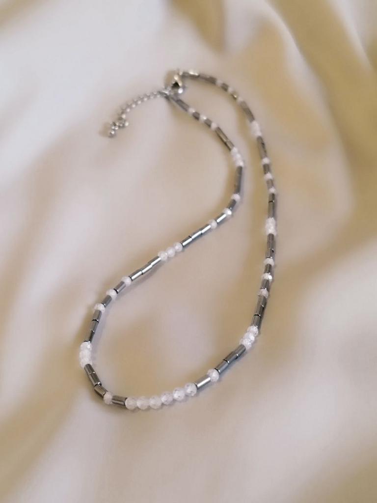 Чокер из гематита и белого циркона