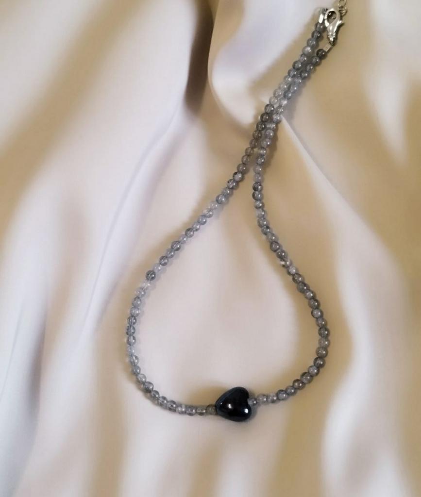 Чокер из лабрадора с керамическим сердечком