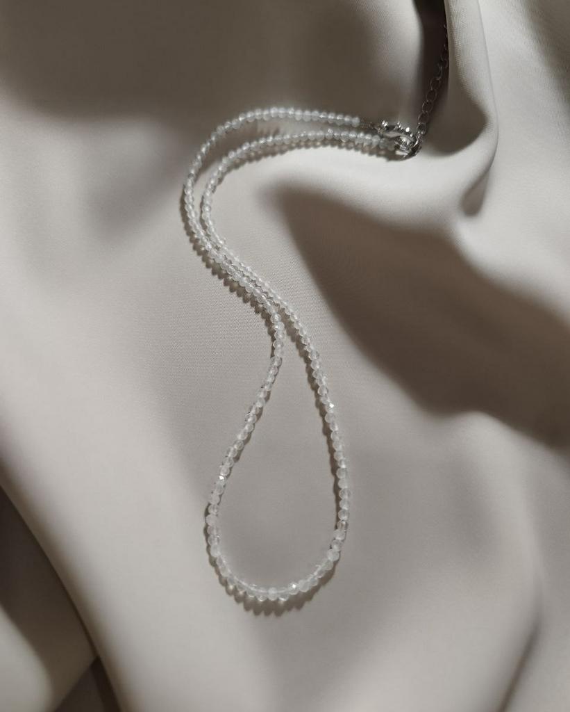 Чокер из лунного камня