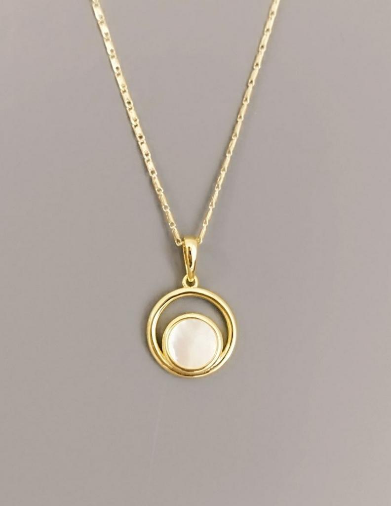 Кулон Гармония из перламутра