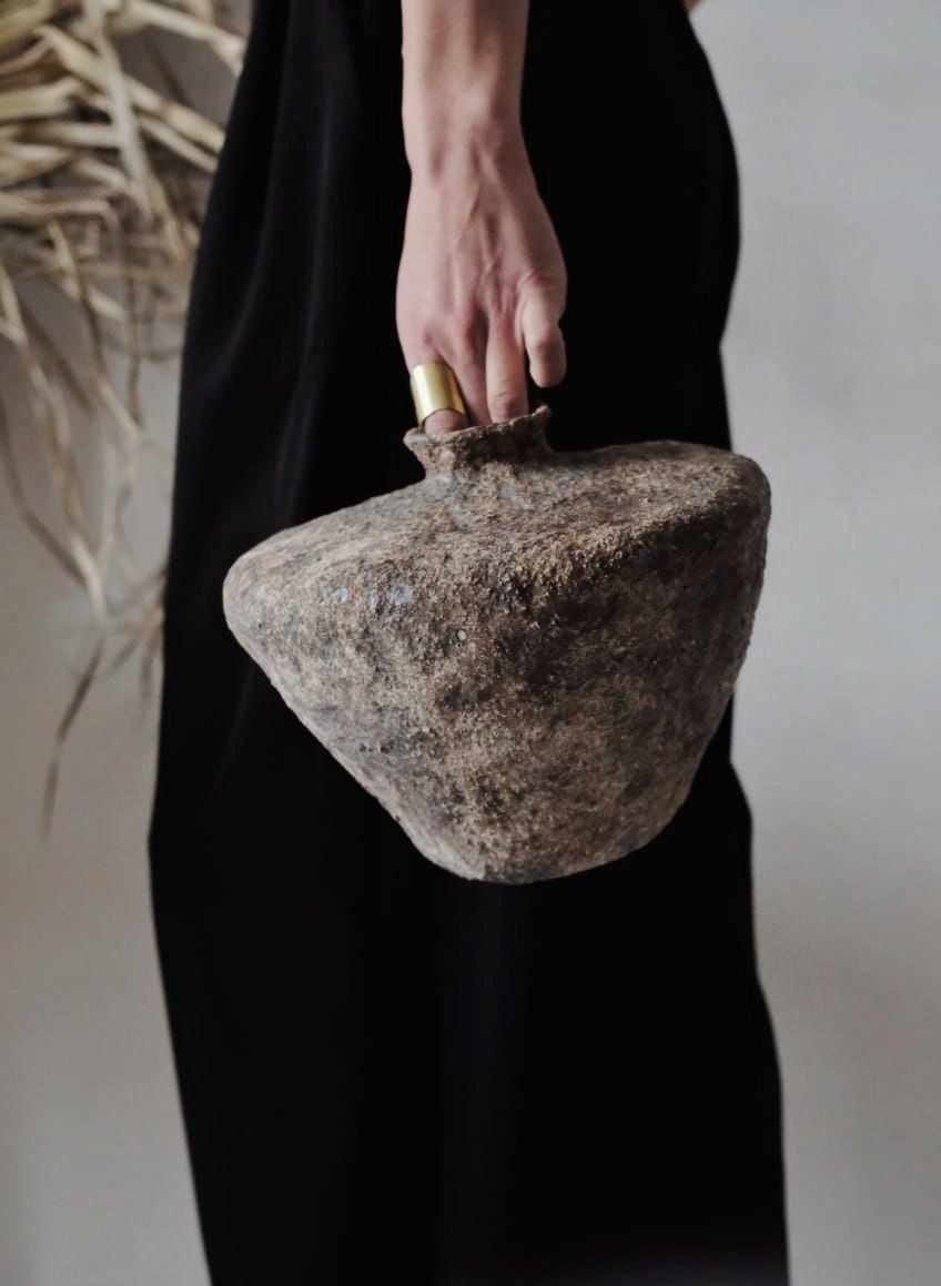 Ваза Wabi Sabi с узким горлышком