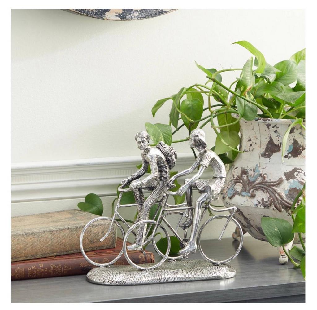 046592 / Скульптура "Прогулка на велосипедах", 28см