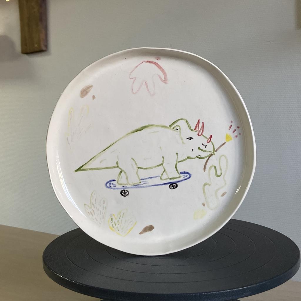 Тарелка "Дино-скейтер"