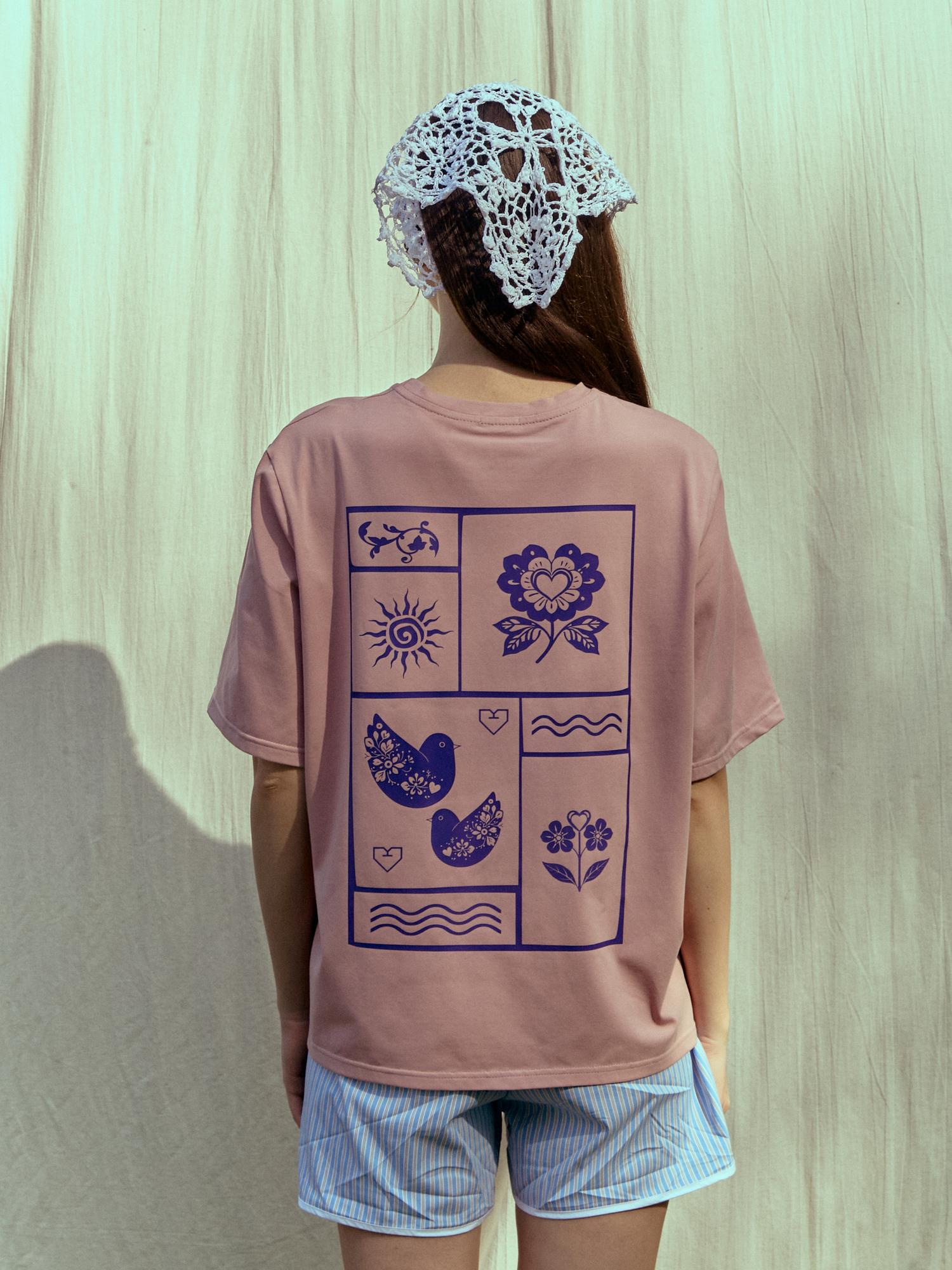 Футболка с принтом гжель розовая