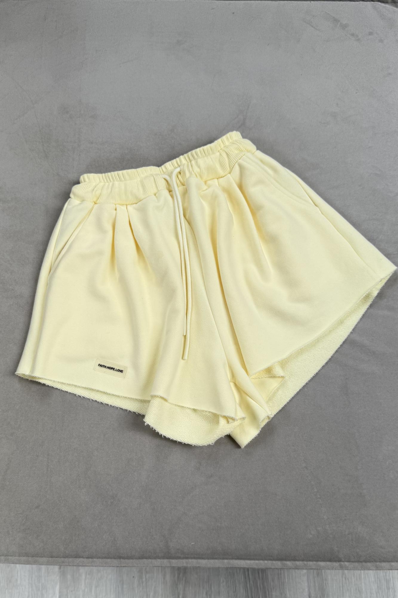 SHORTS peach banana