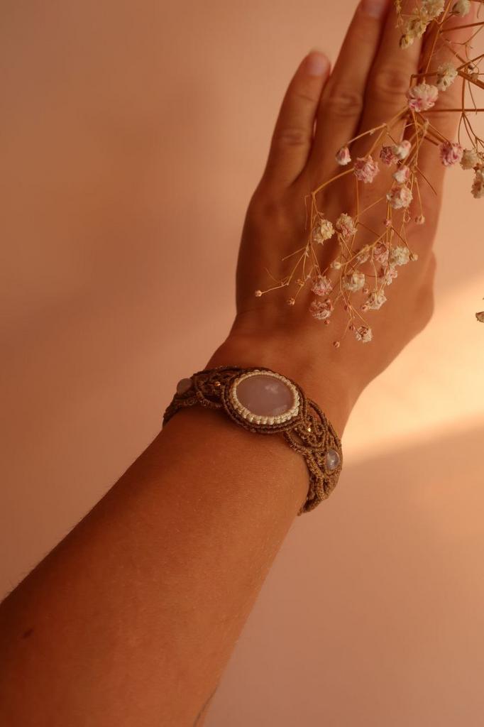 Браслет с розовым кварцем