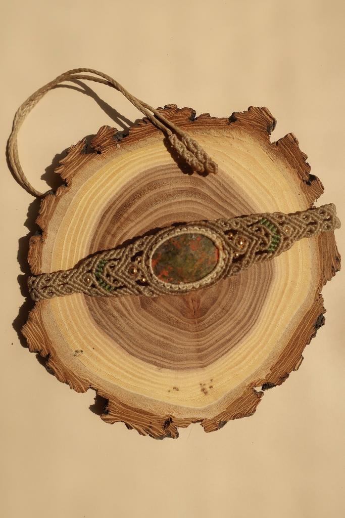 Чокер - браслет с Унакитом