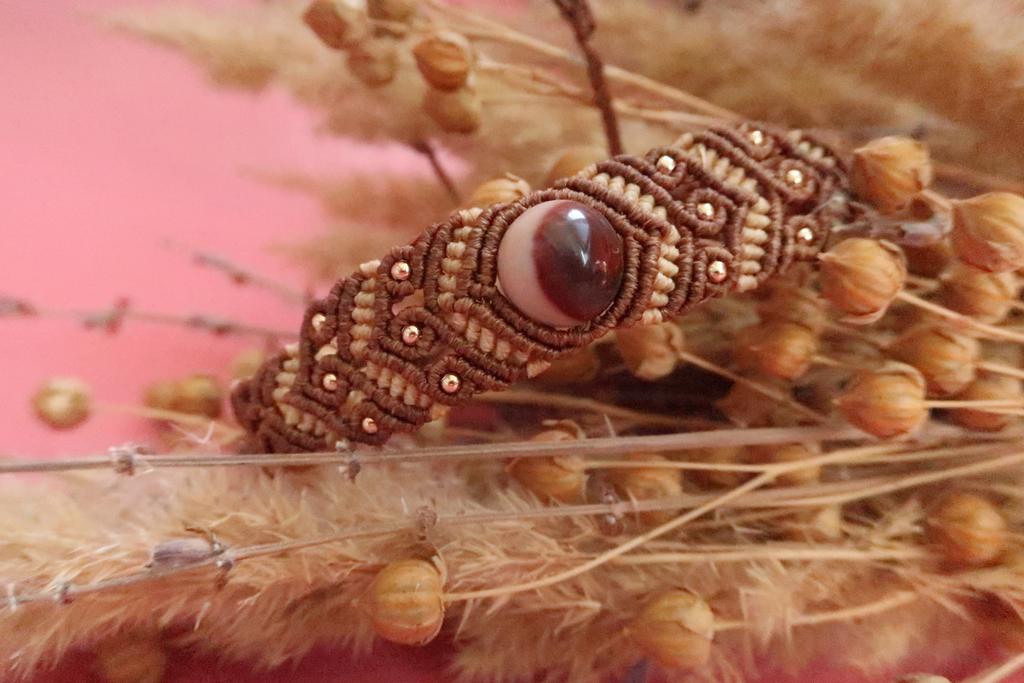 Браслет с яшмой Мукаит