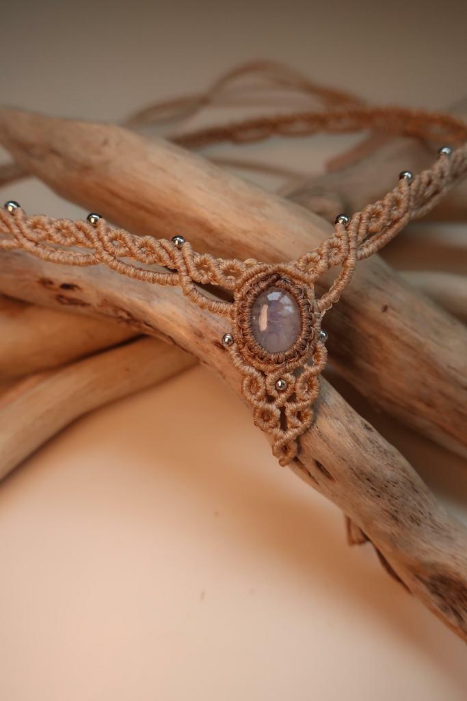 Чокер "Лунная река", лунный камень