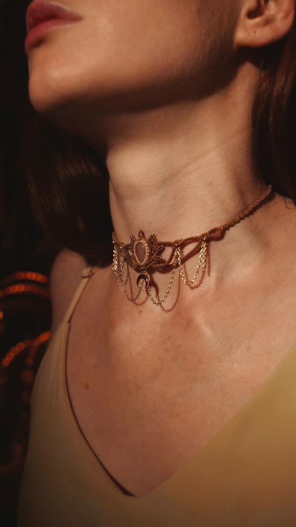 Чокер (колье) - тиара "Лунная фея", сердолик, позолота