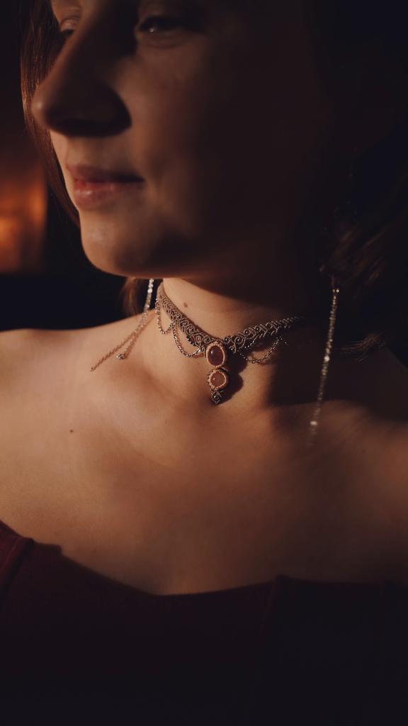 Чокер - колье "Нежность", розовый кварц, земляничный кварц