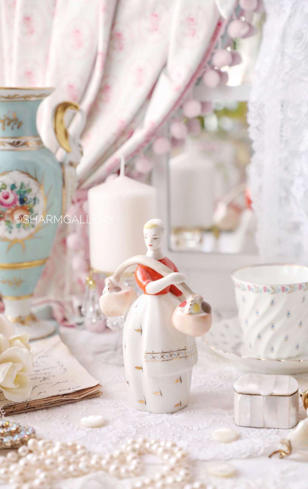 Статуэтка "Девушка с грибами". №2. Винтаж, ЗХК Полонне. Старое клеймо!