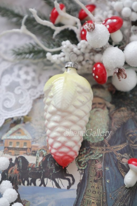 Елочная игрушка "Шишка", №4. СССР.