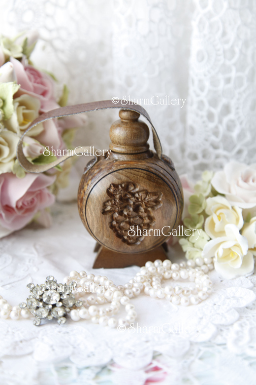 Деревянная фляга с ручкой «Виноград и Роза»  ручная работа, Бельгия 1990гг.