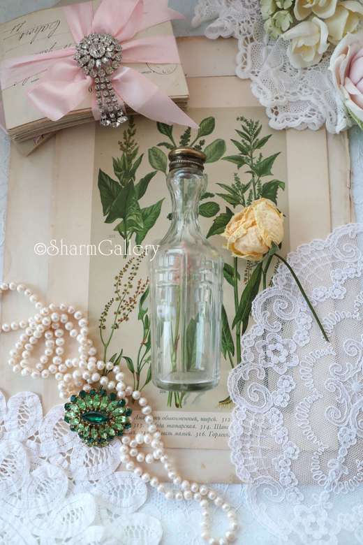 Антикварная бутылочка для специй, стекло , Англия.